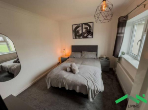 Double Bed - Central Cleethorpes - Fast WiFi